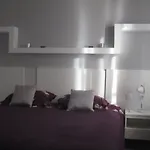 Paula - One Bedroom With Terrace 3