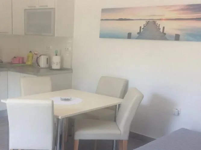 Paula - One Bedroom With Terrace 3 Appartement Jezera