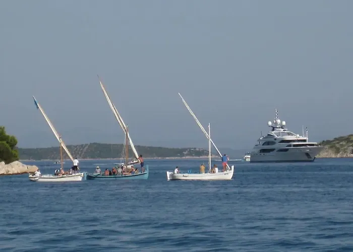 Paula - One Bedroom With Terrace 3 * Jezera